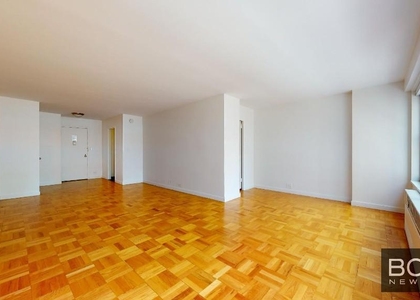 Fourth Avenue - Photo 1