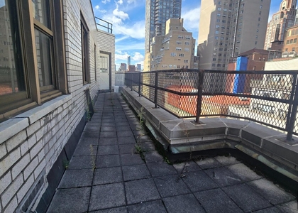 East 63rd Street - Photo 1