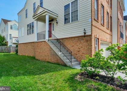 42704 Sandman Terrace - Photo 1