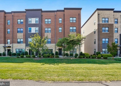 44834 Tiverton Square - Photo 1