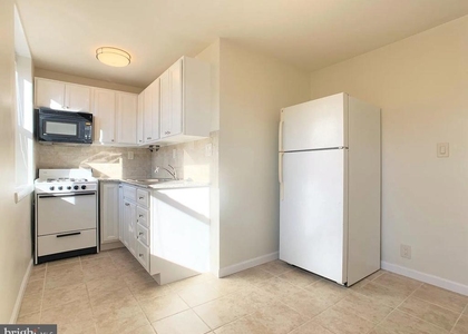 1510 Fairmount Avenue - Photo 1