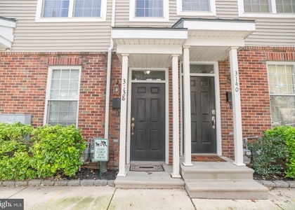3138 W Master Street - Photo 1