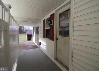 2212 Beaver Valley Pike - Photo 1