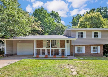 1020 Riverside Circle - Photo 1
