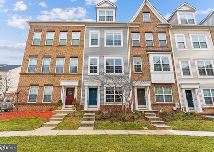 7203 Silver Thorn Way - Photo 1