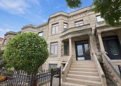 2438 W Chicago Avenue - Photo 1