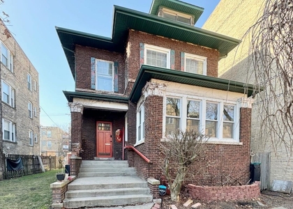 7626 N Greenview Avenue - Photo 1