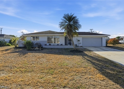 312 Hollywood Street - Photo 1