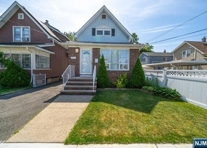 296 Willow - Photo 1
