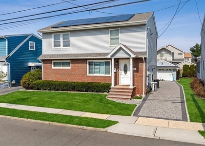 813 Morton - Photo 1