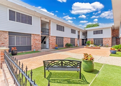 2011 Marshall Street - Photo 1