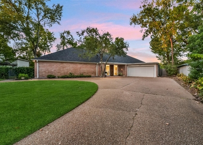 210 Pine Hollow Lane - Photo 1