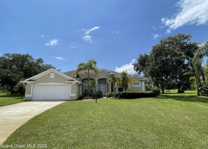 1896 Windbrook Drive Se - Photo 1