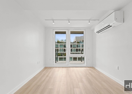 Fourth Avenue - Photo 1