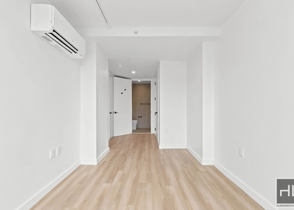 Fourth Avenue - Photo 1