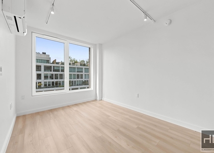 Fourth Avenue - Photo 1