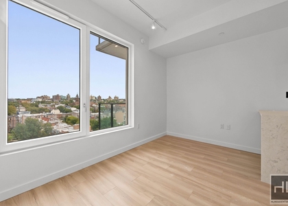Fourth Avenue - Photo 1