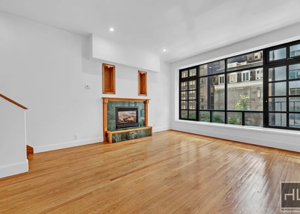 East 57 Street - Photo 1