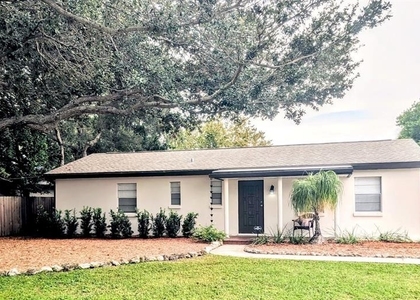 3902 W Paxton Avenue - Photo 1
