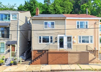 204 E Jefferson St - Photo 1