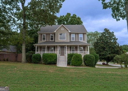 722 Thornapple Trail - Photo 1
