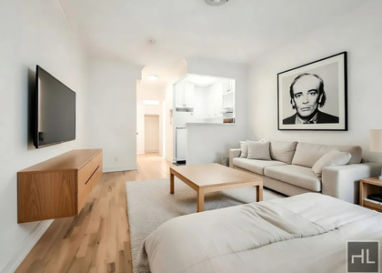 East 46 Street - Photo 1