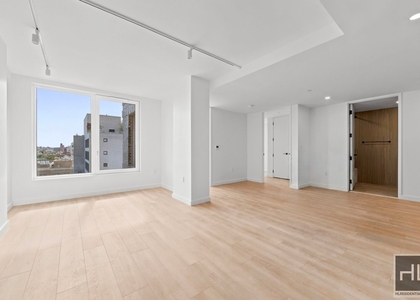 Fourth Avenue - Photo 1