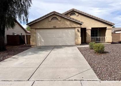 8212 W Apache Street - Photo 1