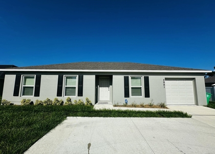 2981 Sw Rosser Boulevard - Photo 1