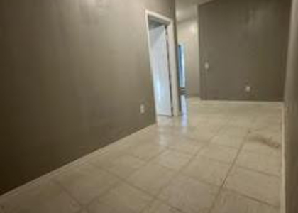 232 Sw 10th Street - Photo 1