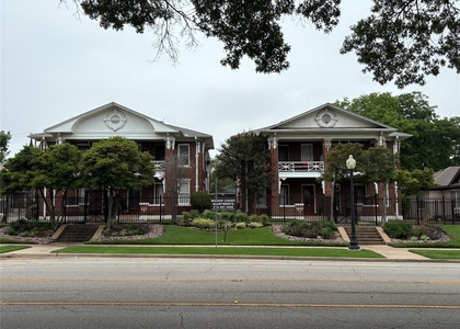 901 N Bishop Avenue - Photo 1