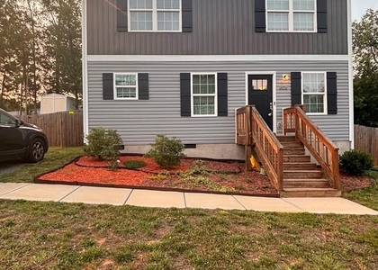 606 E Carpenter Street - Photo 1