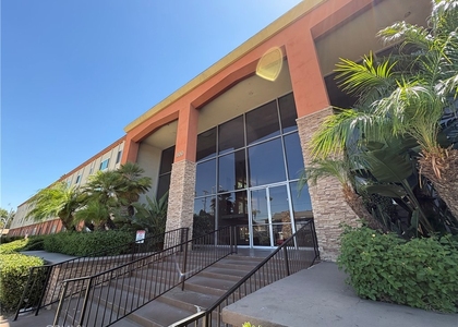 400 N Acacia - Photo 1