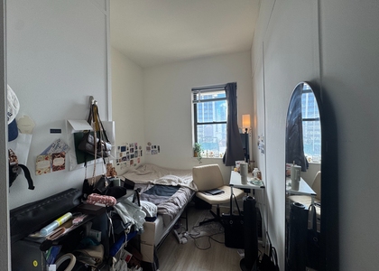 West 34th Street - Photo 1