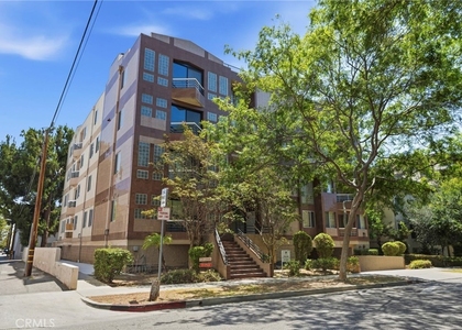 120 S Crescent - Photo 1