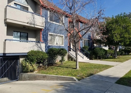 1131 E Doran - Photo 1