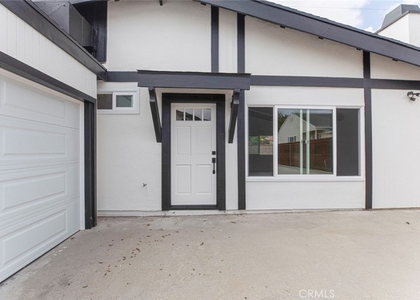 821 N Maple - Photo 1