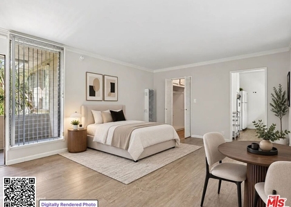 1520 N Hayworth Avenue - Photo 1