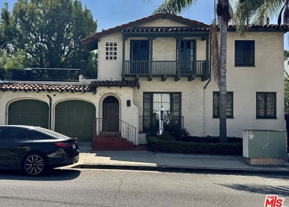 8210 Willoughby Avenue - Photo 1