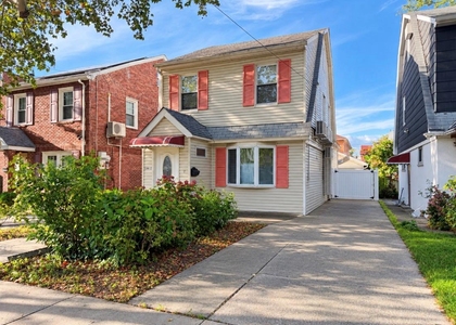 45th Avenue - Photo 1