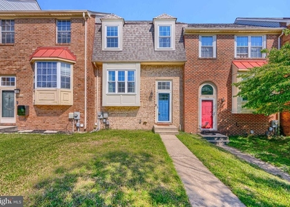 1306 Creekland Court - Photo 1