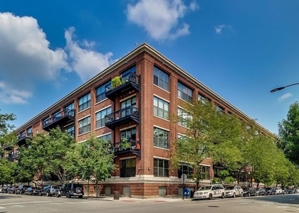 1040 W Adams Street - Photo 1