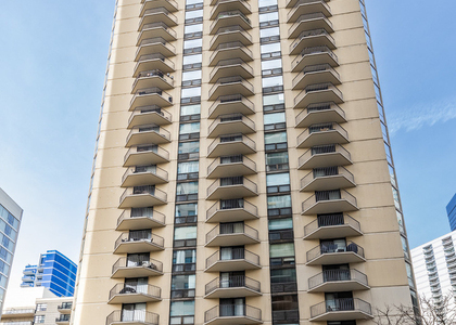 70 W Huron Street - Photo 1
