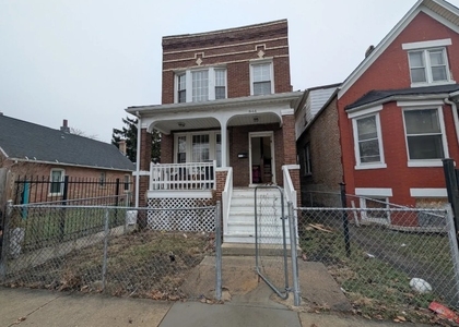 844 N Harding Avenue - Photo 1