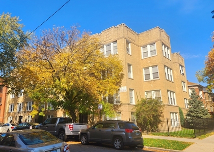 3042 W Leland Avenue - Photo 1