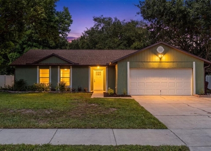 910 Whisler Court - Photo 1