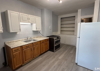 242 Madison Avenue - Photo 1
