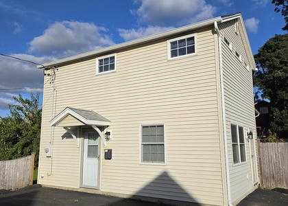 35 1/2 Lafayette Street - Photo 1