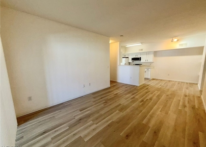 2615 W Gary Avenue - Photo 1