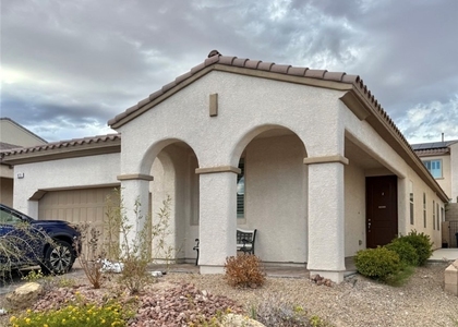 925 Kimbark Avenue - Photo 1